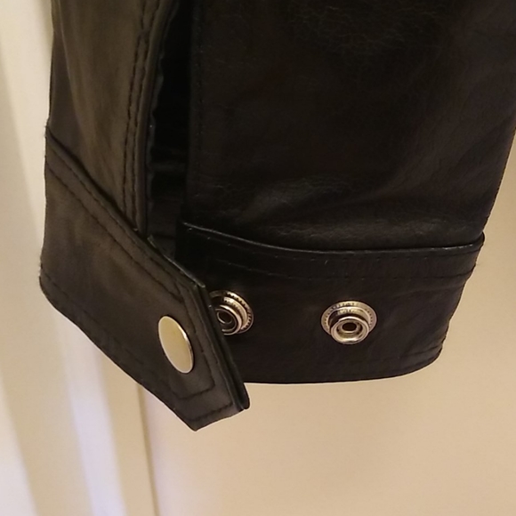 Men's Black Leather Biker Jacket - Small - Picture 6 of 6